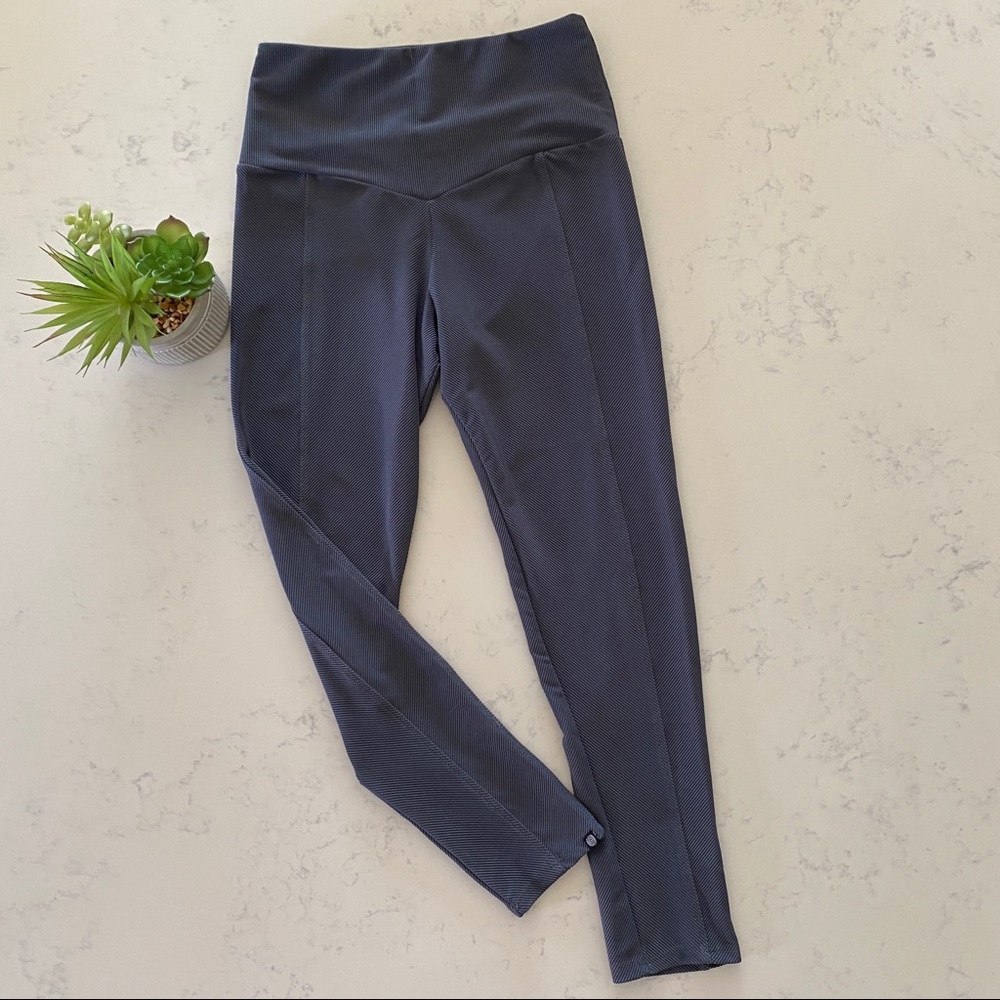 Onzie Sweetheart Midi Performance Leggings (bx1)